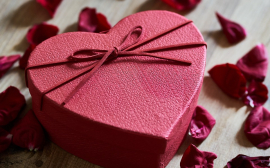 ВТБ: пермяки на 20% увеличили траты на подарки для любимых