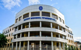 ВТБ и Сургутский институт экономики, управления и права впервые провели онлайн-практику для студентов