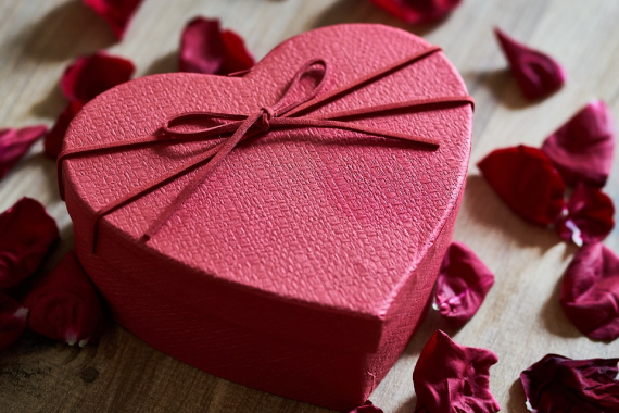 ВТБ: пермяки на 20% увеличили траты на подарки для любимых