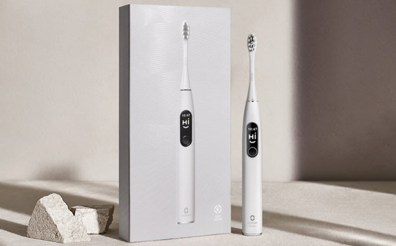 На российском рынке с апреля в продаже умная электрическая зубная щетка Oclean Xpro Elite – новинка 2021 года