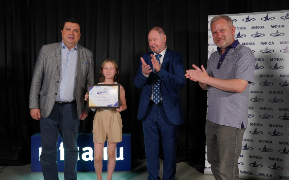 В МФЮА наградили победителей и лауреатов школьного конкурса "Надежда журналистики"