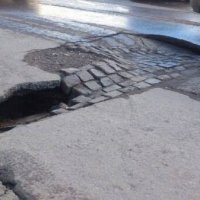 В Перми за ночь развалилась только что отремонтированная дорога
