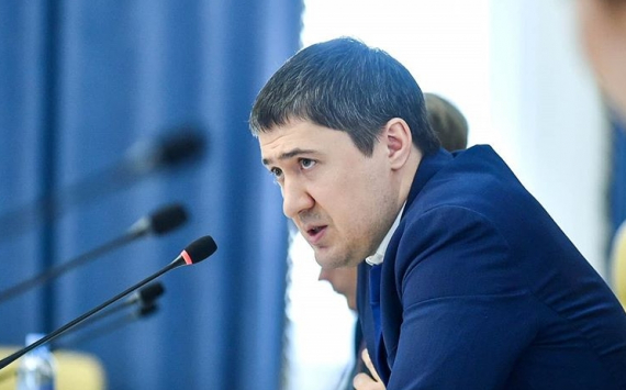 Дмитрий Махонин вручил государственную награду тренеру из Перми