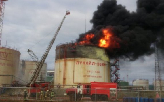 В Перми на нефтеперерабатывающем заводе вспыхнул пожар